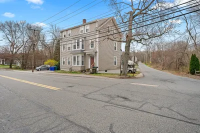 28 North Ave 1