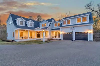 87 Porter Rd 1