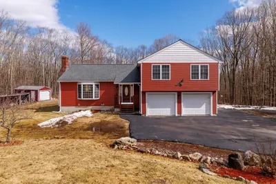 213 Henshaw St 1
