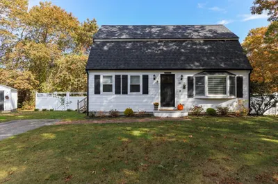 14 Galleon Dr 1