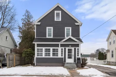 29 Sunnymeade Ave 1