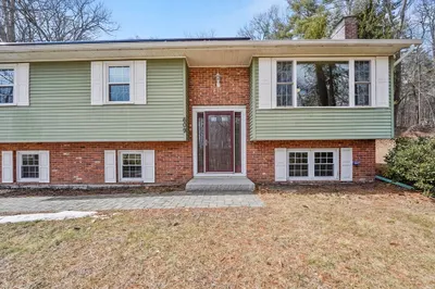 609 Langen Road 1