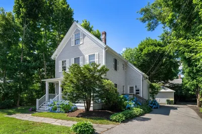 103 Sandwich St