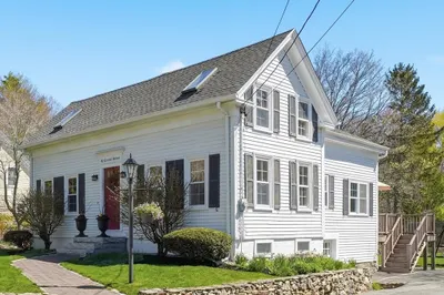 92 Central St