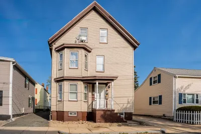 24 Tracey St