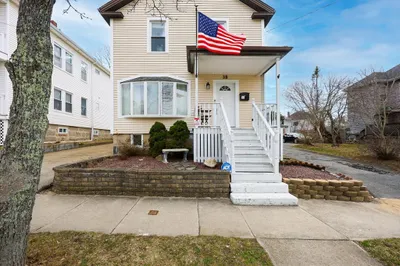 38 Willard St