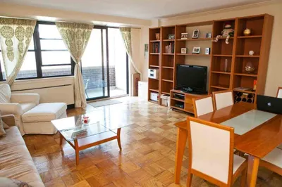 9 Hawthorne Pl #15O