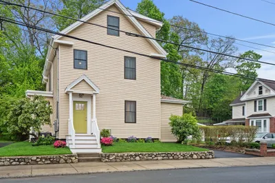 30 Arlington Rd