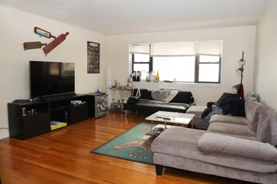 1027 Commonwealth Ave #27