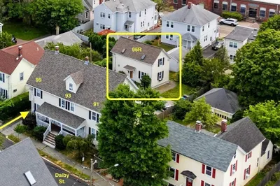 95-r Dalby St #4