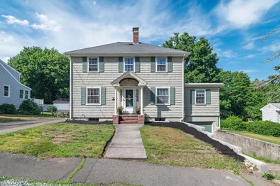 19 Riley Ave