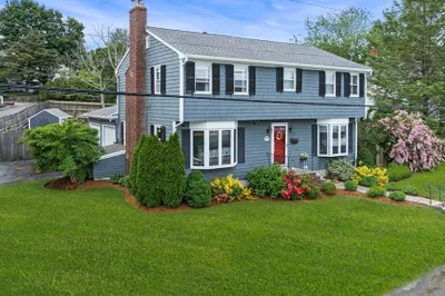 13 Naugus Ave 1
