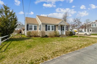 10 Surf Avenue