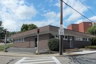 25 Newton St #B 1