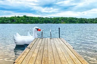 48 Lake Shore Dr N 1