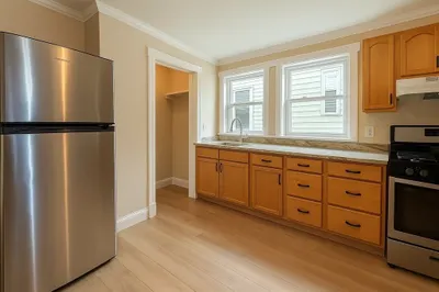 19 Howell St #2