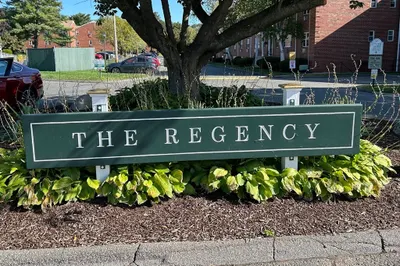 160 Regency Park Dr #160 1