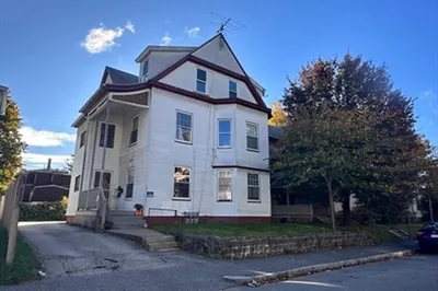 43 Hollywood St