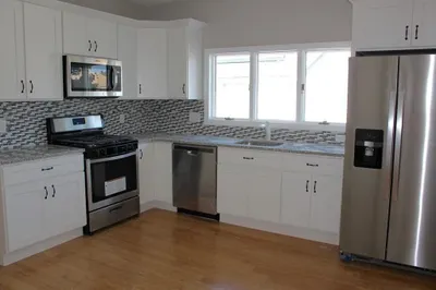 207- 209 Vine St #2 1