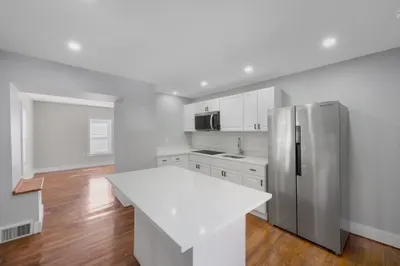 16 Grand St #B 1