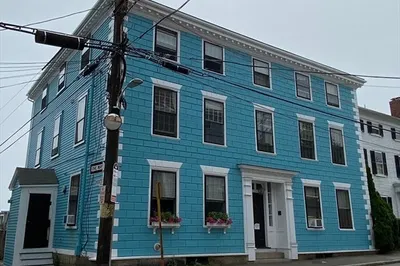 52 Washington St #9