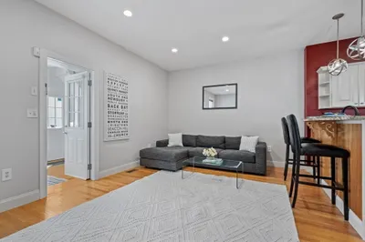 127 Cottage St #1