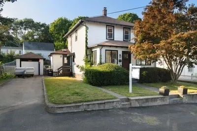 31 Fisk Ave