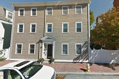 10 Williams St #C2