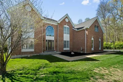 7 Dickinson Circle 1