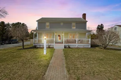 168 Winter St 1