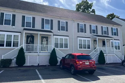 17 Foster St #18 1