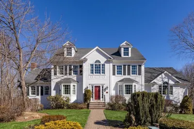 10 Hillside Dr 1