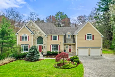 19 Buttonwood Drive
