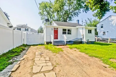 143 Davenport St 1