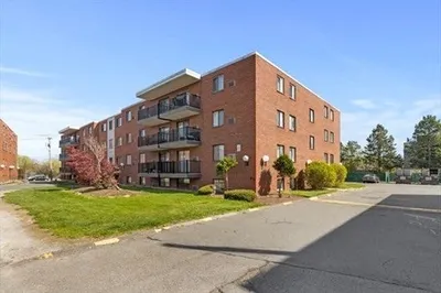 1100 Governors Dr #24