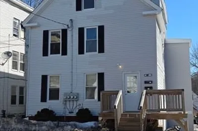 274 Pleasant St 1