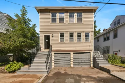 331-333 Vermont St 1
