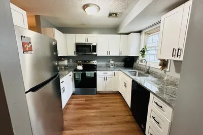 373 Aiken Drive #10 1