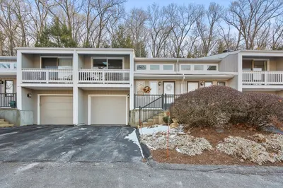27 Gordon Cir #27 1