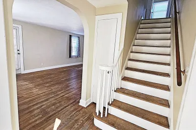 404 Southwick Road
