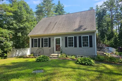 76 Eagleville Rd 1