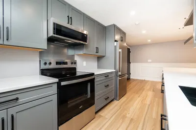 131 Pierce St #203
