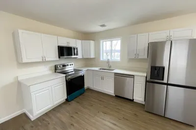 91 Cottage St #B 1