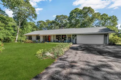 885 Shore Rd 1