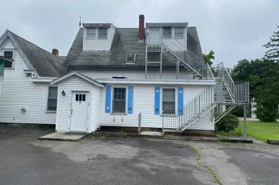 377 South St E St #1R