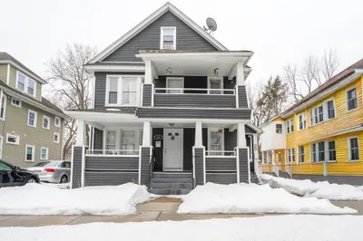 158-160 Oak Grove Ave 1