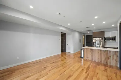 39 Lexington St #5 1
