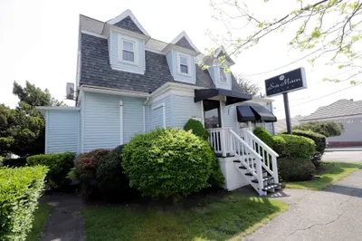 66 Rockdale Ave 1