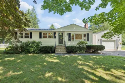 83 Colgate Dr 1