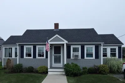 15 Saginaw Ave #15